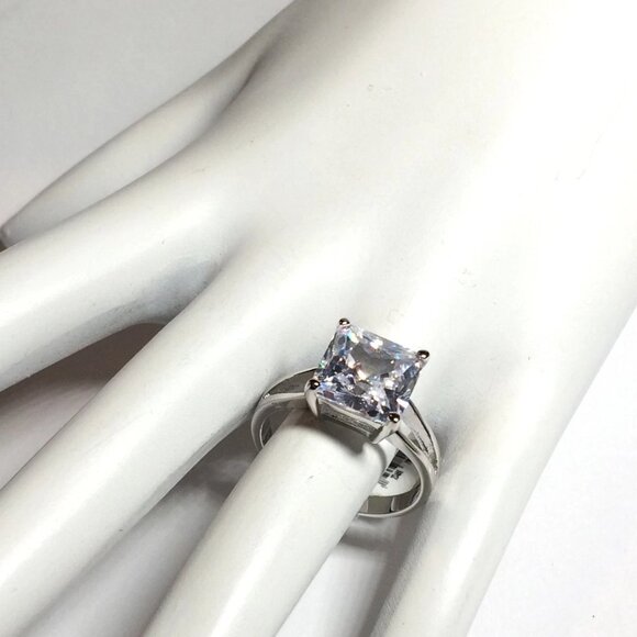 Cubic Zirconia Solitaire Cocktail Ring Size 9 10 Princess Cut Silver Plated - Picture 5 of 13